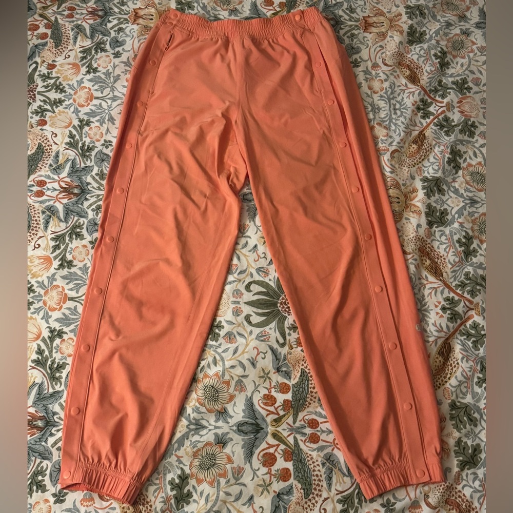 **Lululemon** Tearaway Mid-Rise Track Pants